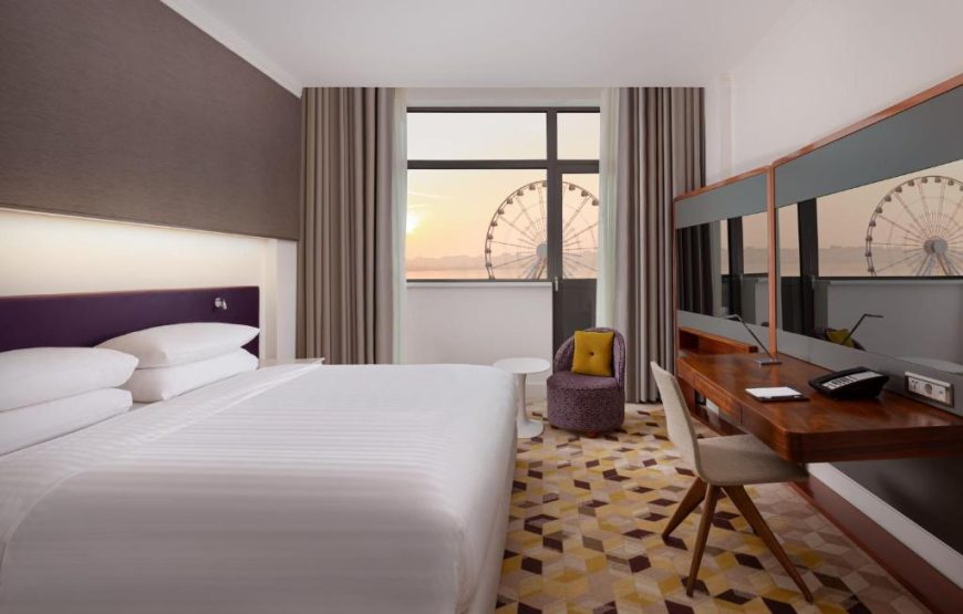 Guest room, with 1 King, Sea view